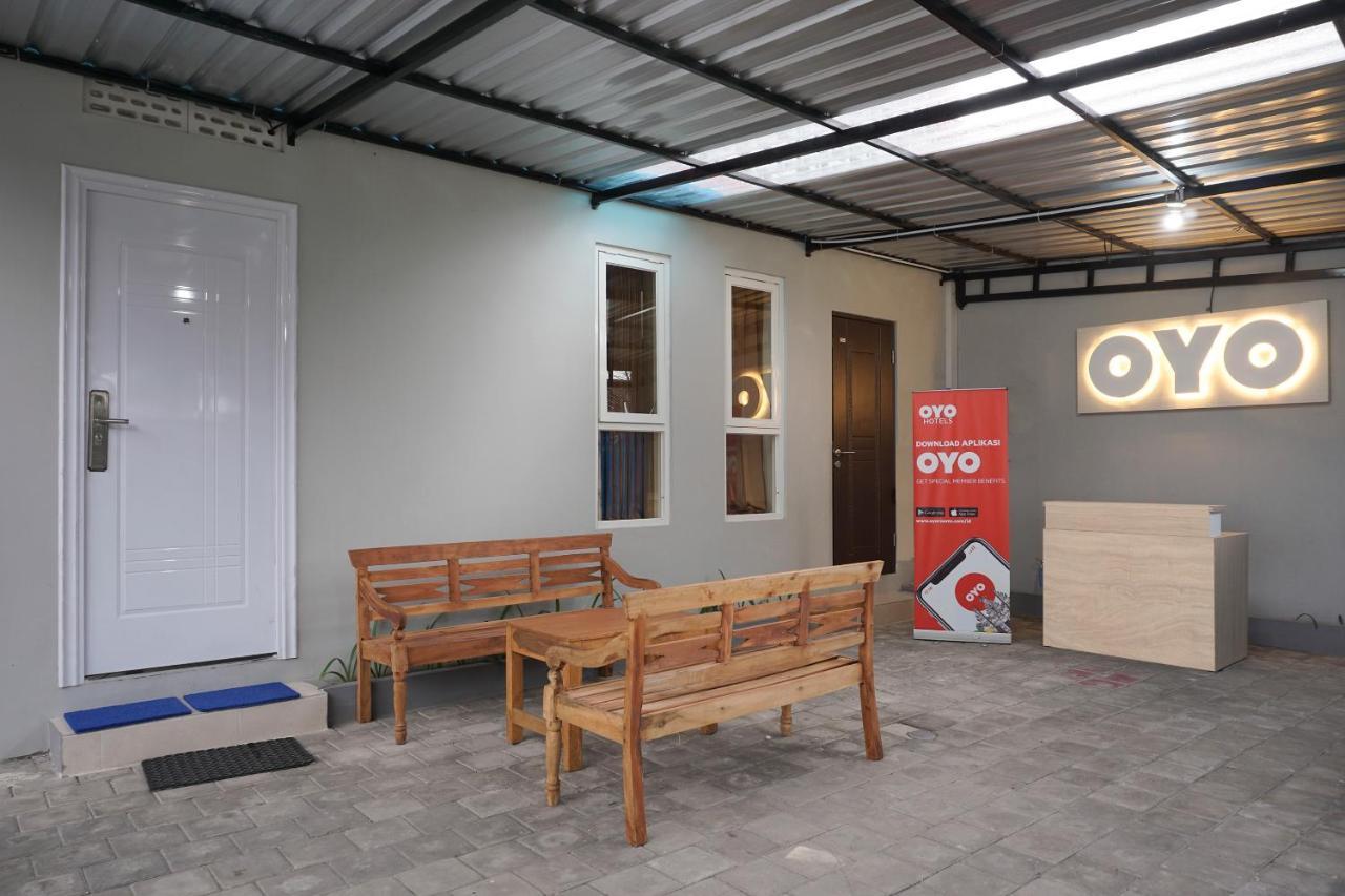Super Oyo 90033 Dehome Family Melati Kültér fotó